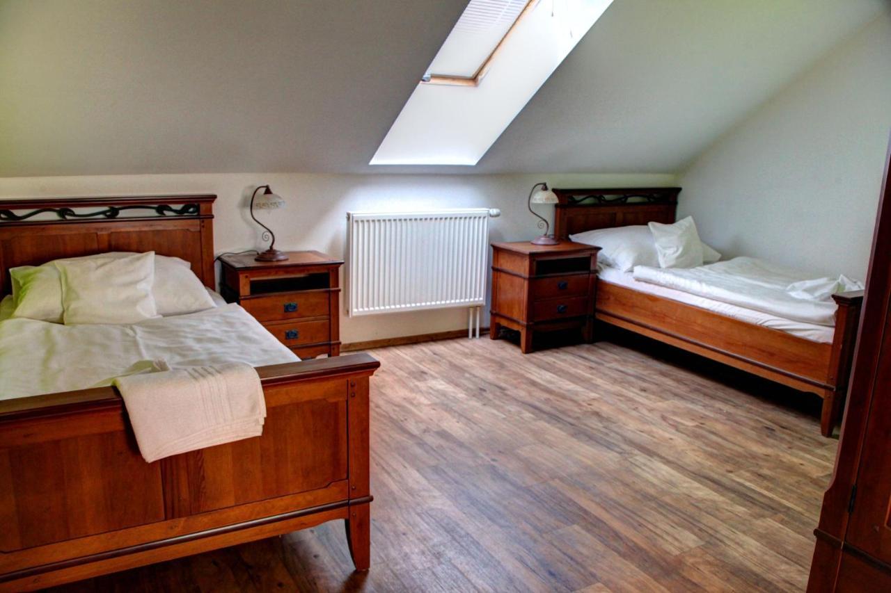 Birdie Pension & Wellness Pardubice Extérieur photo